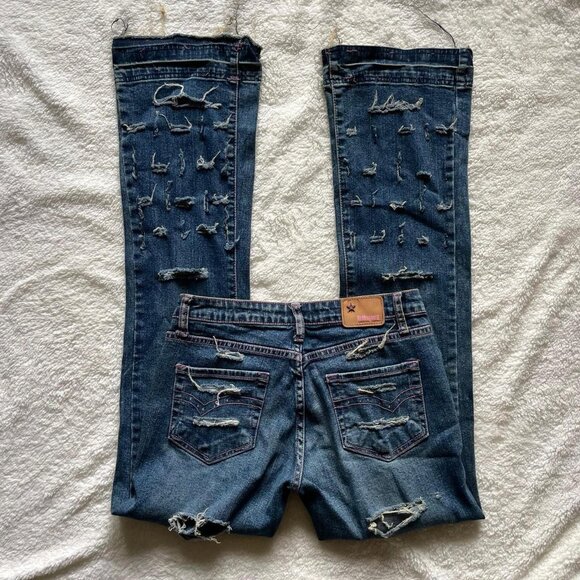 Vintage Bubblegum Distressed Low Rise Flare Jeans - Picture 4 of 8